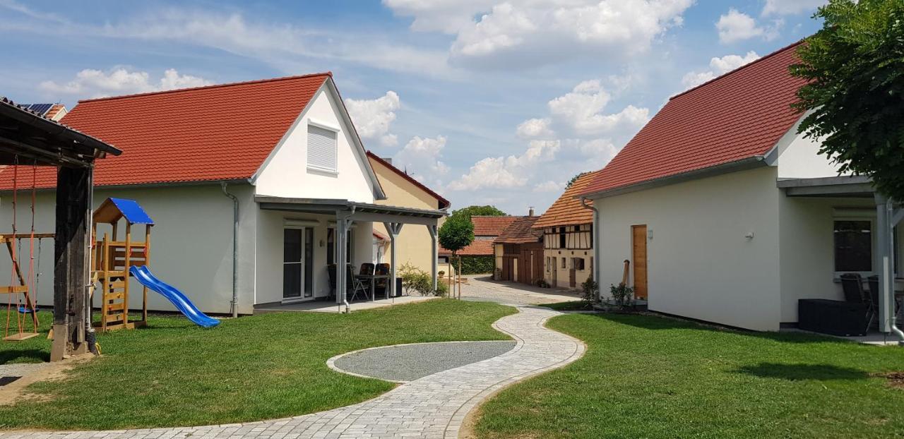 Ferienhaeuser May Weigenheim Екстериор снимка